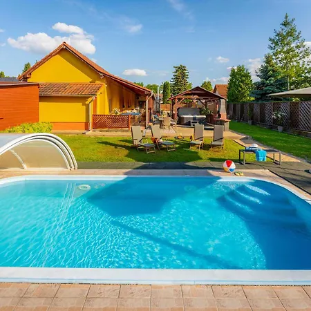 Fiesta Balaton Villa Balatonszarszo Exterior photo
